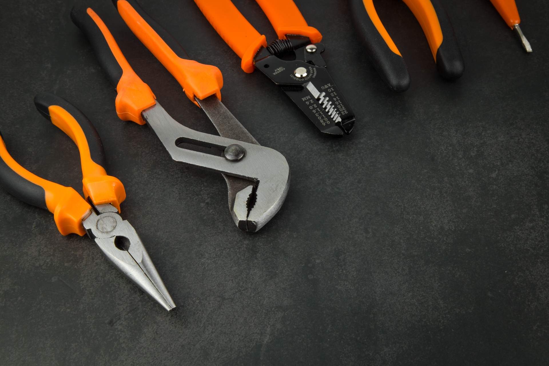 如何选择合适的螺丝？—— 从场景到细节的全面指南